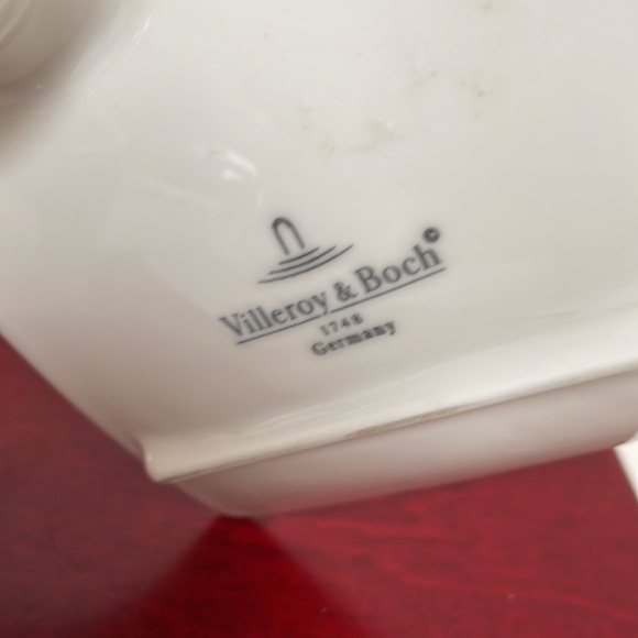 Villeroy & Boch demitasse cup and plate set - Picture 8 of 8